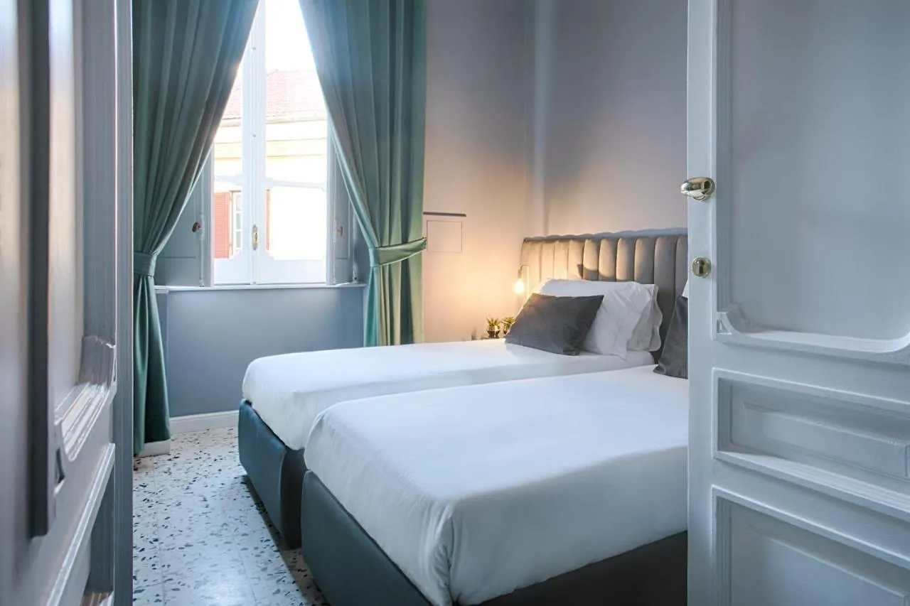 Quatrum Napoli - B&B 0*, נאפולי איטליה